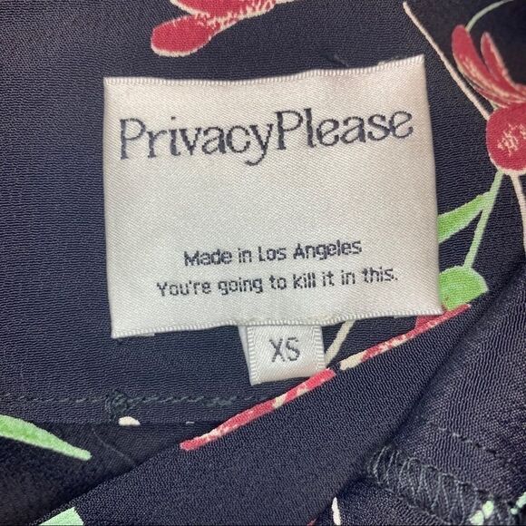 Privacy Please Perry Dress - Picture 12 of 12